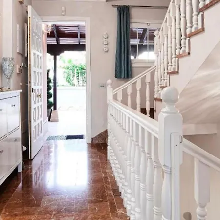 Gorgeous View & Sauna, Golf Вилла Адехе